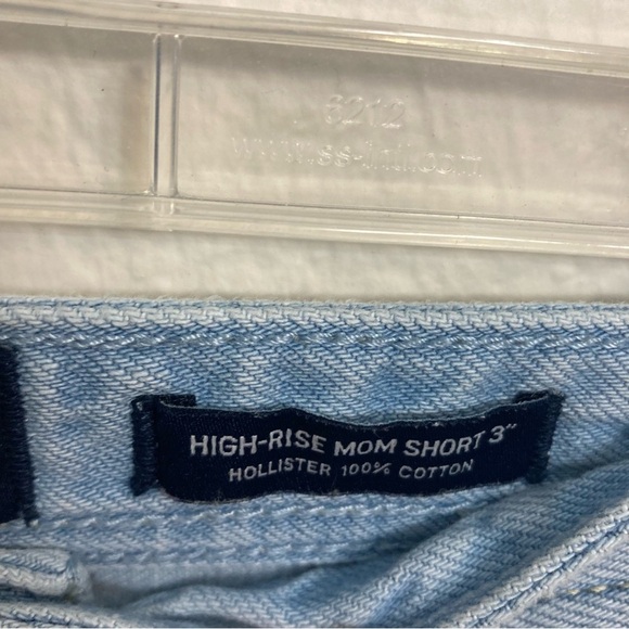 Hollister High Rise Distressed Mom Shorts - Size 26 - Light Blue - Picture 2 of 9